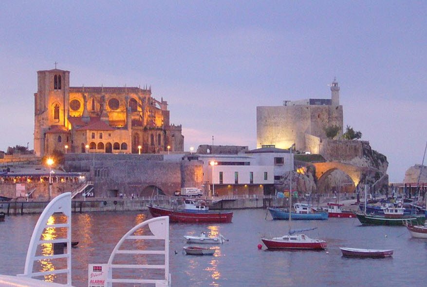 Santa Ana Castle-Lighthouse, Spain